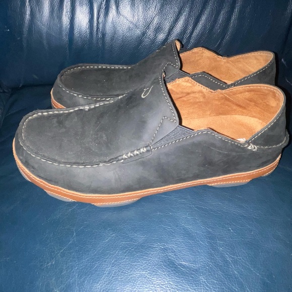 Olukai Moloa Black Leather Slip On Loafers. Barely worn good condition.Sz. 11. - Picture 8 of 9